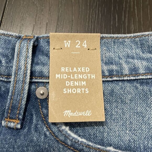 MADEWELL Relaxed Mid-Length Denim Jean Shorts Size 24 NWT Raw Hem Casual - Picture 5 of 13